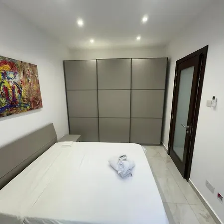 Spacious * Sliema