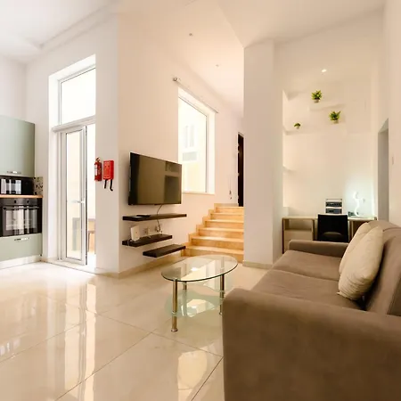 Spacious Pansiyon Sliema